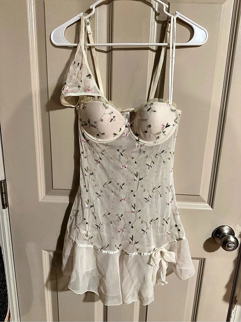 Hillard & Hanson Lingerie Floral Mesh Chemise in White & Pink Size Small